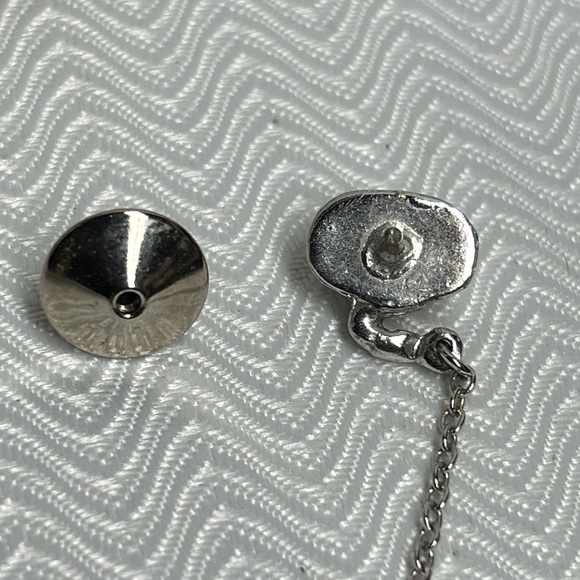 Curling themed 🥌 lapel pin with some bling - Picture 4 of 7